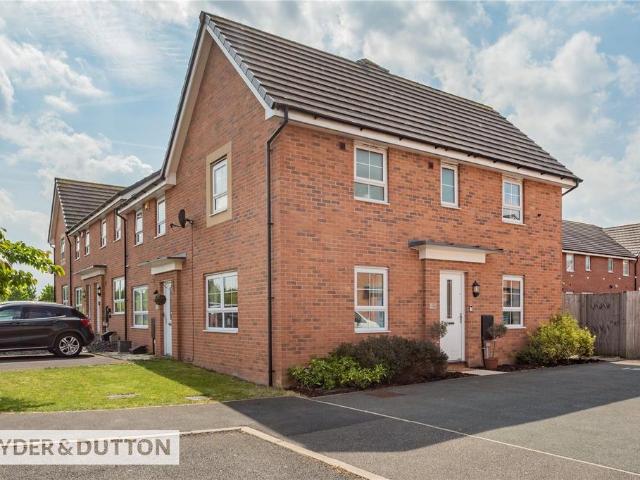 House for sale in Newbold, Burnedge
