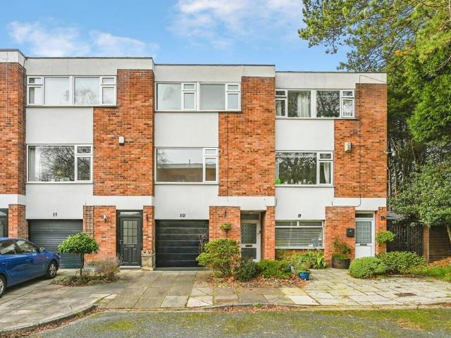 House for sale in Calderstones