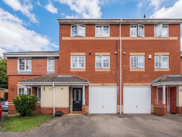 House for sale in Leisure Village, Kettering