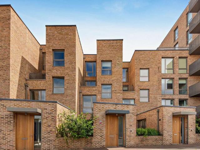 House for sale in London Borough of Hounslow, Greater London