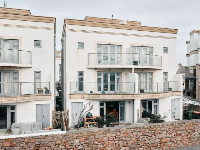 House for sale in Penweathers, Isle Of Man