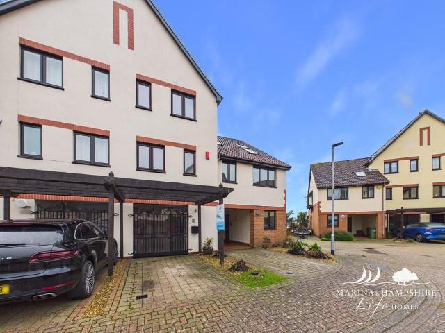 House for sale in Port Solent, City Of Portsmouth