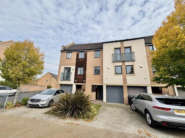 House for sale in Hampton Hargate, Peterborough
