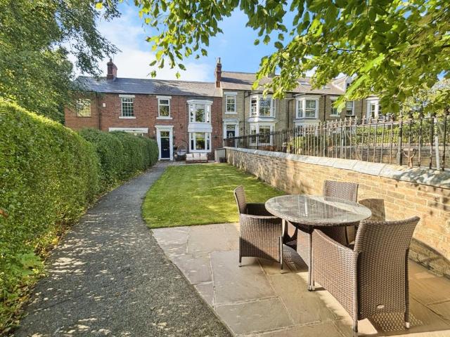 House for sale in Crook