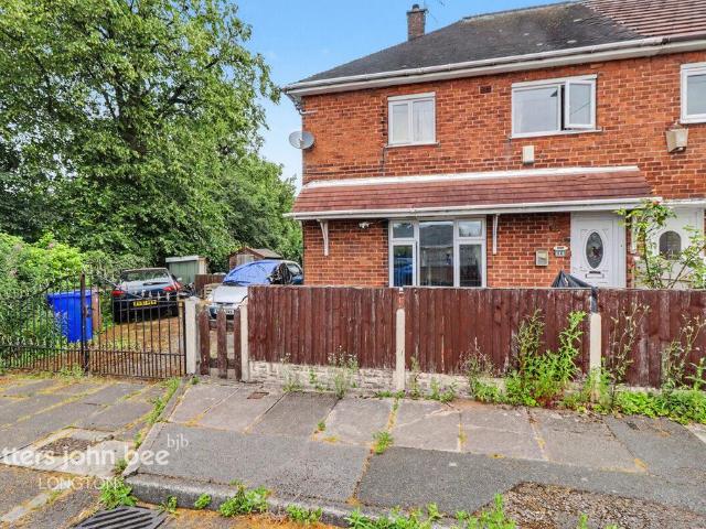House for sale in Newstead, Longton