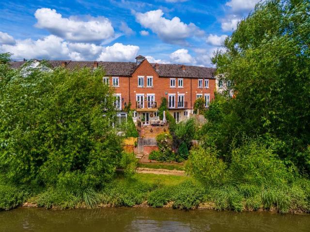 House for sale in Catchems End, Wyre Forest