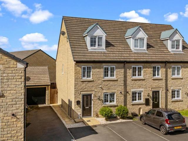 House for sale in Salendine Nook, West Yorkshire