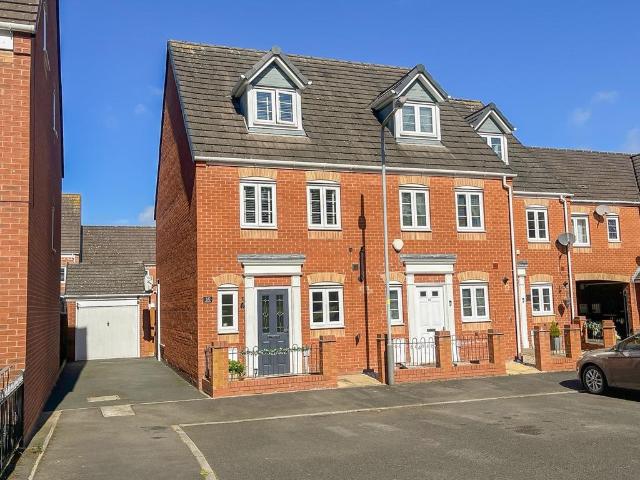 House for sale in Wednesfield, West Midlands