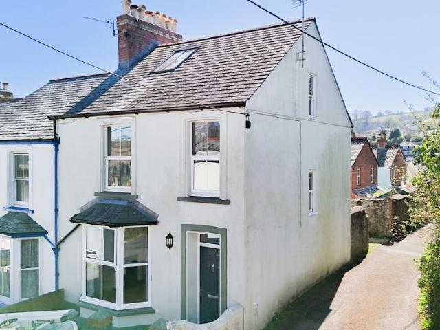 House for sale in Lostwithiel, Cornwall