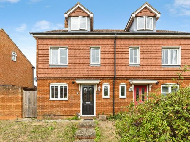 House for sale in Cheeseman's Green, Bridgefield