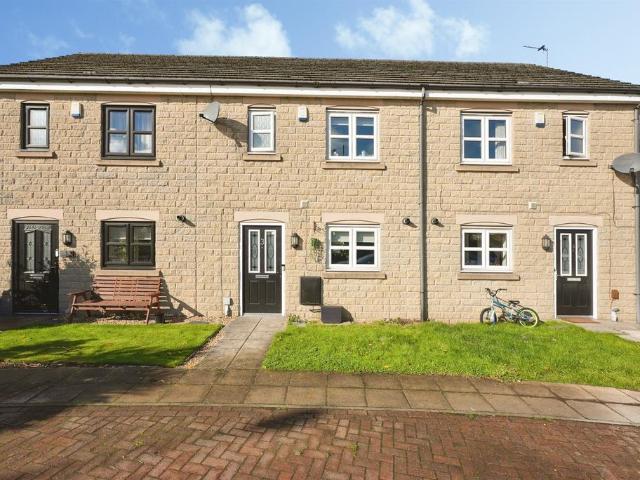 House for sale in Swain Green, Bradford