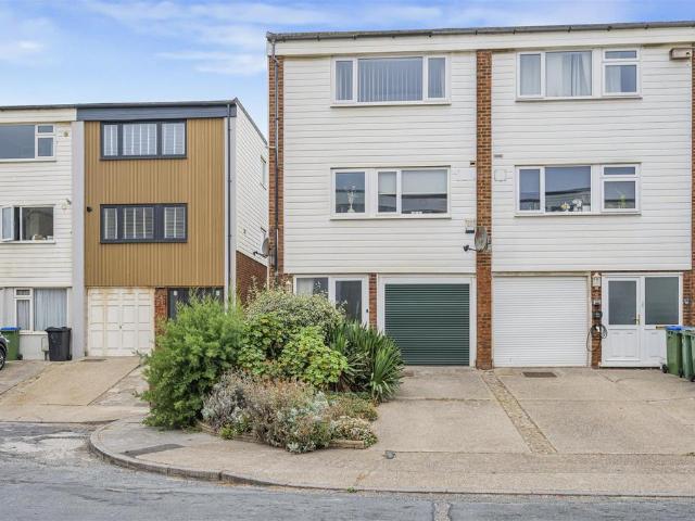 House for sale in Seaford, Iford