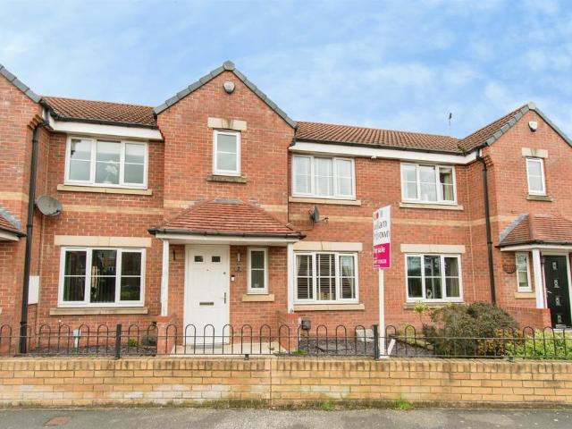 House for sale in Whitwood, West Yorkshire