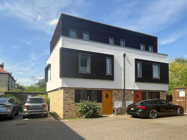 House for sale in Chesterton, Arbury