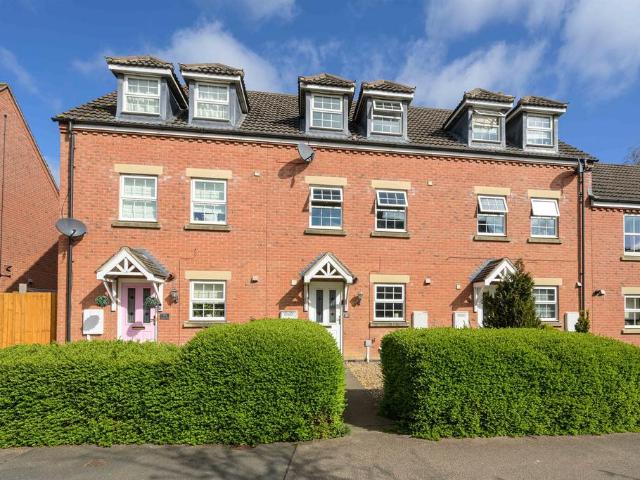 House for sale in Desborough