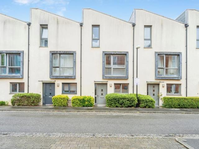 House for sale in Chichester, Littlecote