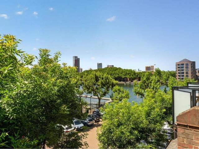 House for sale in Rotherhithe, Greater London