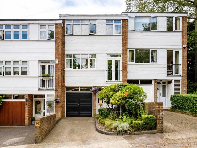 House for sale in Windmill Hill, Hamerton
