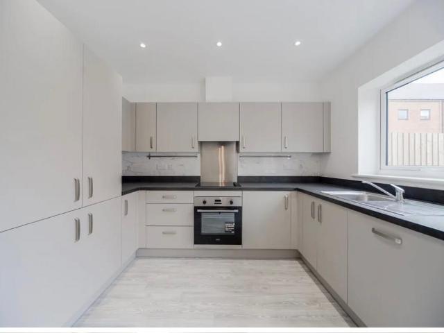 House for sale in Hackbridge, Greater London