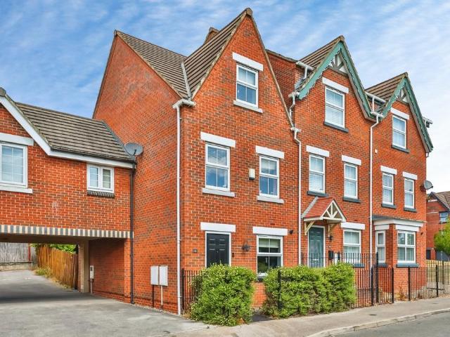 House for sale in Caldermill, East Midlands
