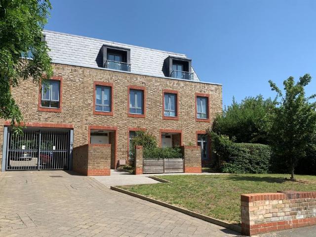 House for sale in Carterhatch, Greater London