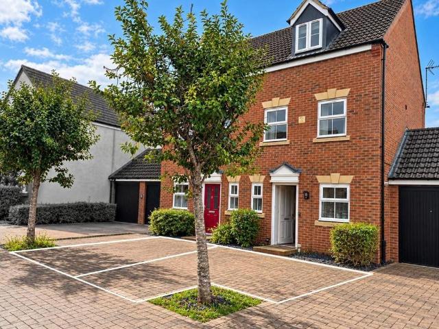 House for sale in Gloucester, Gloucestershire