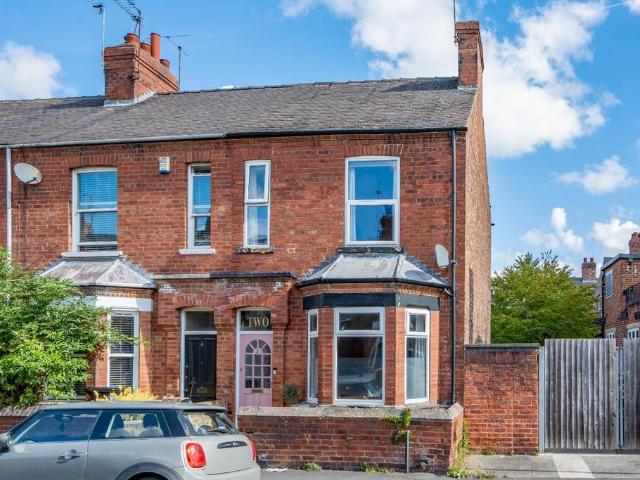 House for sale in High Field, York
