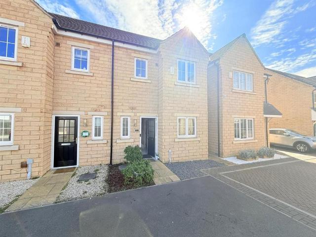 House for sale in Wrenthorpe, West Yorkshire