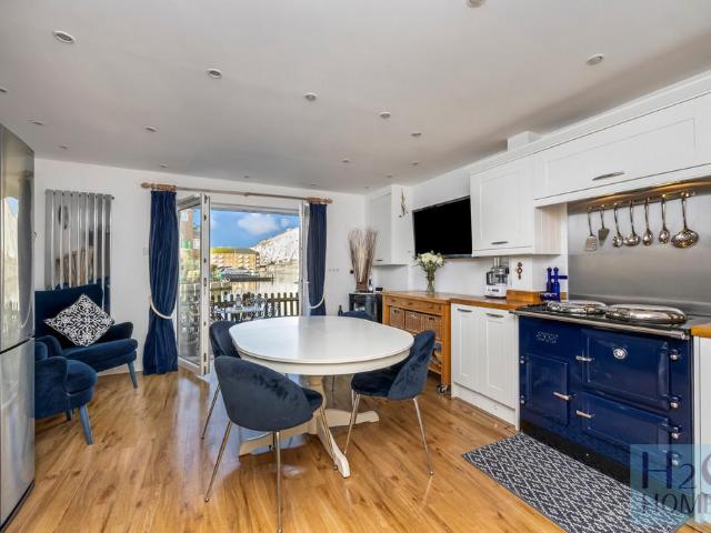 House for sale in Brighton Marina, Roedean