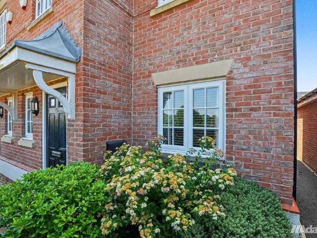 House for sale in Sandymoor, Halton