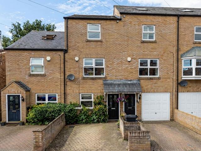 House for sale in High Field, York