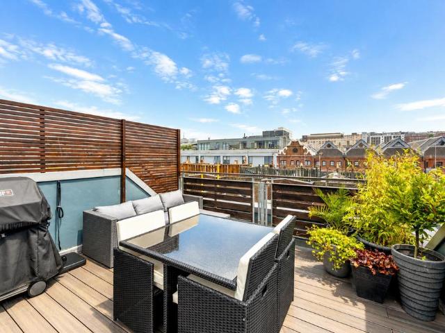 House for sale in Round Hill, Brighton & Hove