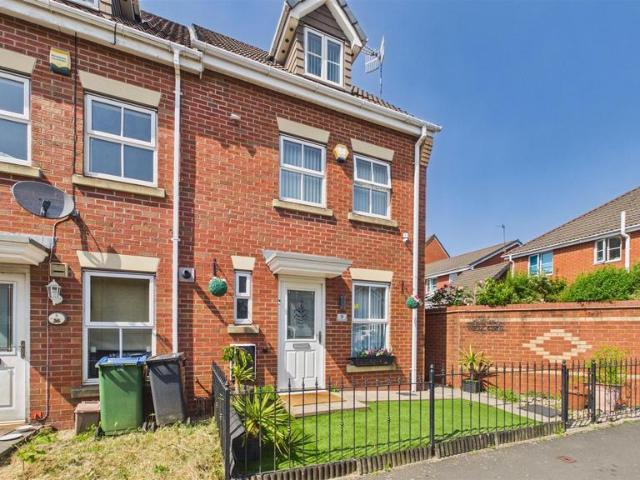 House for sale in Cherry Orchard, Fold Hill