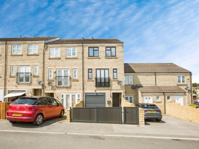 House for sale in Mount Tabor, West Yorkshire