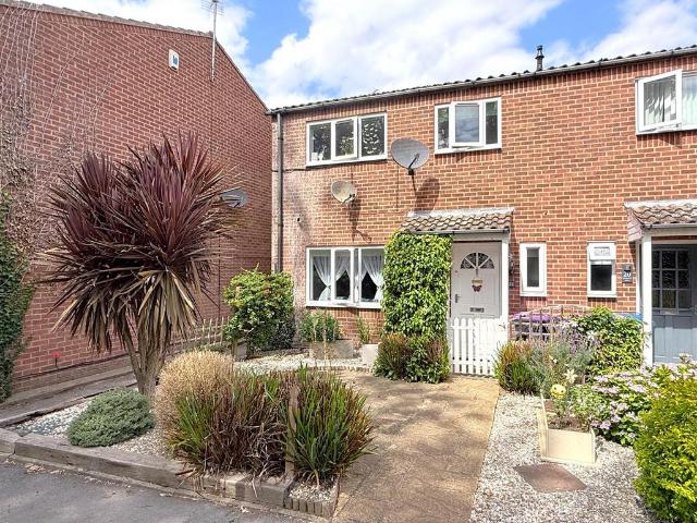 House for sale in Barton In Fabis, East Midlands