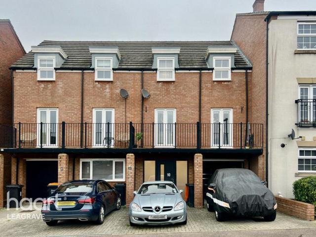 House for sale in Houghton Regis, Central Bedfordshire