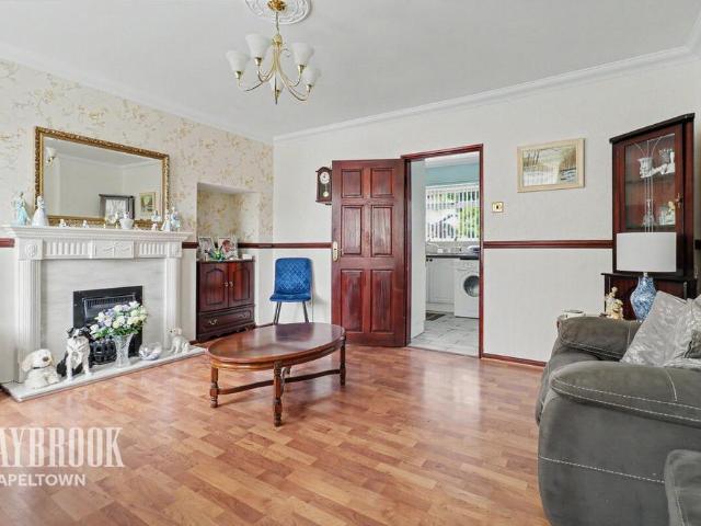 House for sale in Sheffield Lane Top, Firth Park