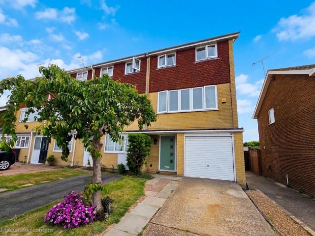 House for sale in West Cliff, Acol