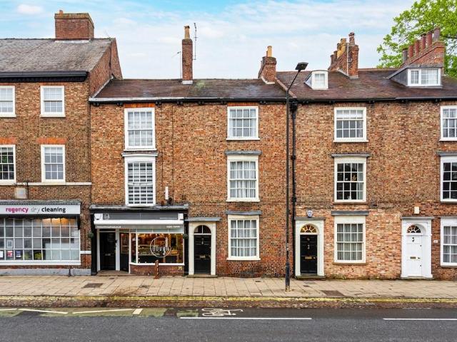 House for sale in High Field, York