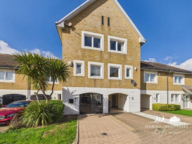 House for sale in Port Solent, City Of Portsmouth