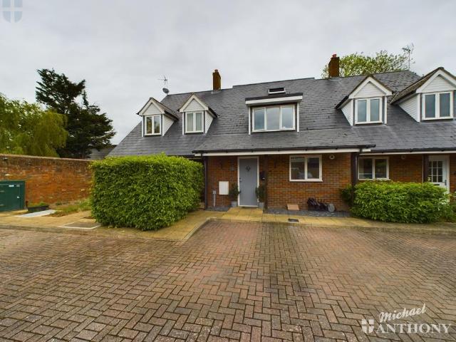 House for sale in Quarrendon, Aylesbury