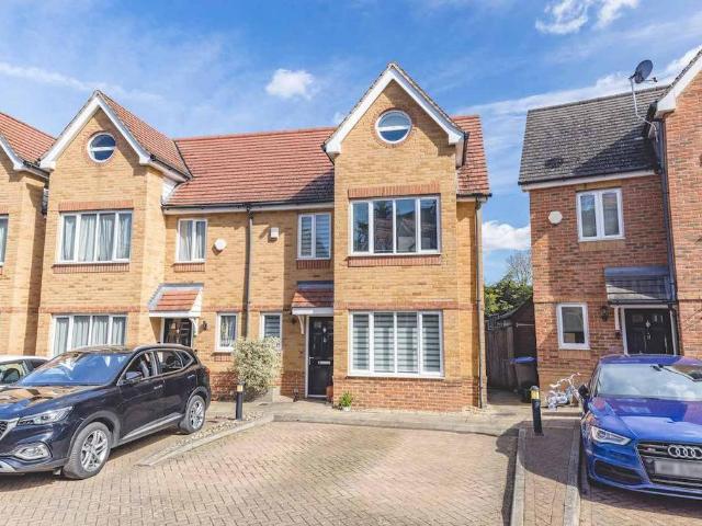 House for sale in Iver, Iver Heath