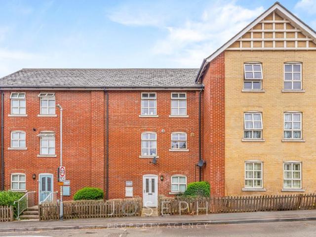 House for sale in Key Street, Suffolk