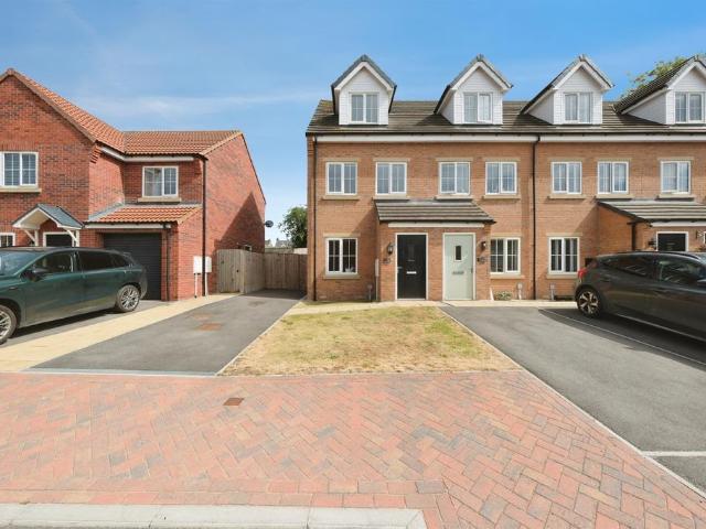 House for sale in Elmton, East Midlands