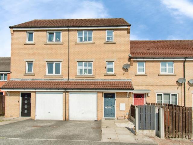 House for sale in Whitwood, West Yorkshire