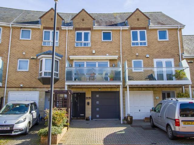 House for sale in Penarth Marina, Penarth
