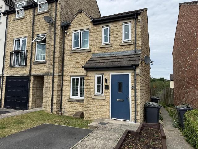 House for sale in Lower Hopton, Mirfield