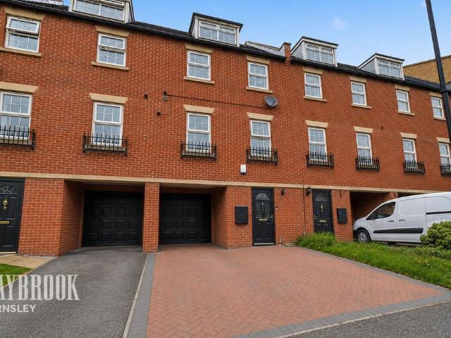 House for sale in Shaw Lands, South Yorkshire