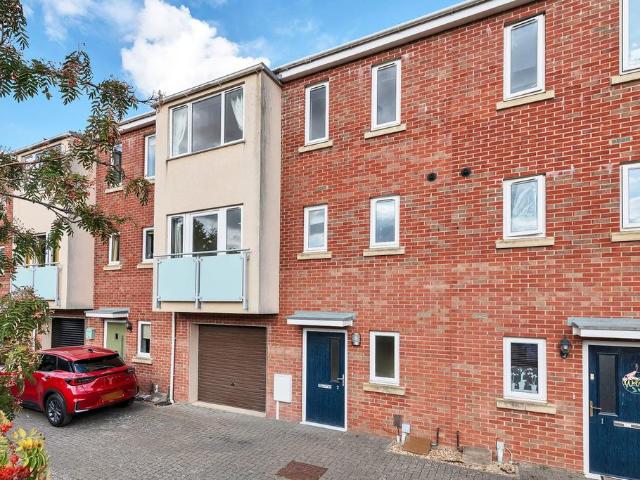 House for sale in Rushden