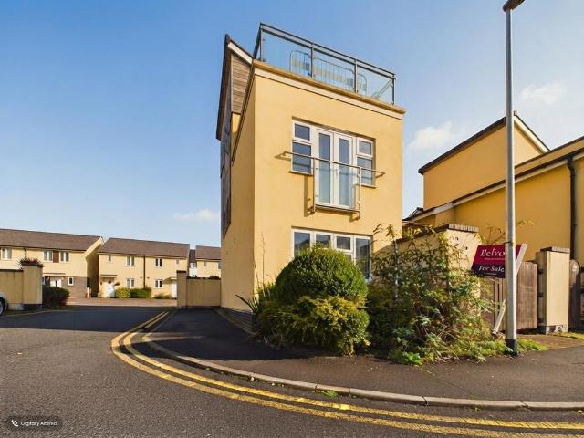 House for sale in Pentre-chwyth, Swansea